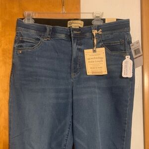 Democracy Women's Medium Blue Ankle Jeans